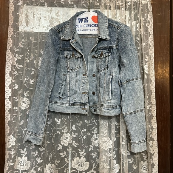 Free People Jackets & Blazers - Free people / size extra small jean jacket
